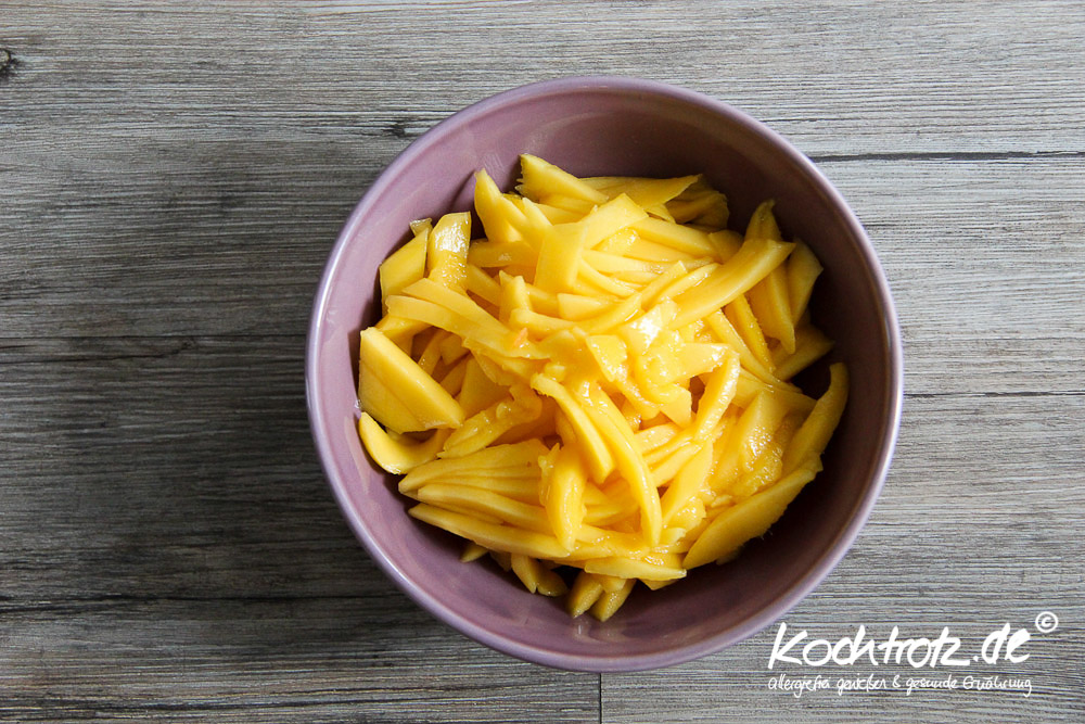 Karottennudeln mit Mango und Wachteleier Karottennudeln mit Mango und Wachteleier