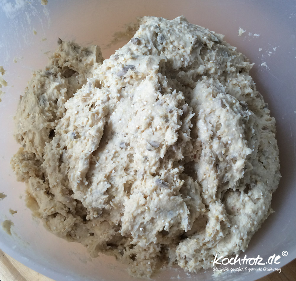 quinoa-brot-halb-halb-glutenfrei-rezept-kochtrotz-1-2