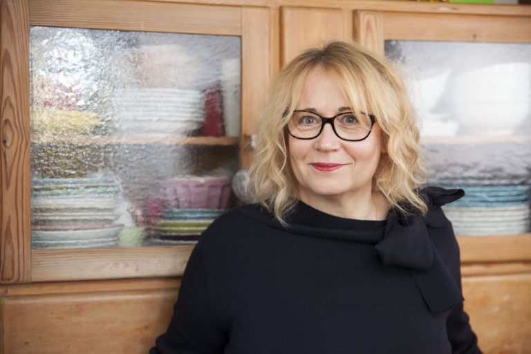 Petra Hola-Schneider | Holla die Kochfee - stressfrei genießen | im Interview mit KochTrotz