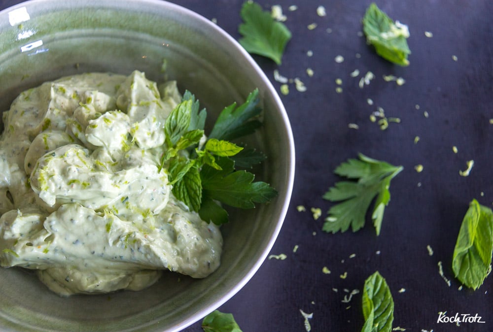 Avocado-Minze-Dip | schnell, einfach und passt zu vielem 3 avocaco minze creme 4 15kochtrotzt-rezepte