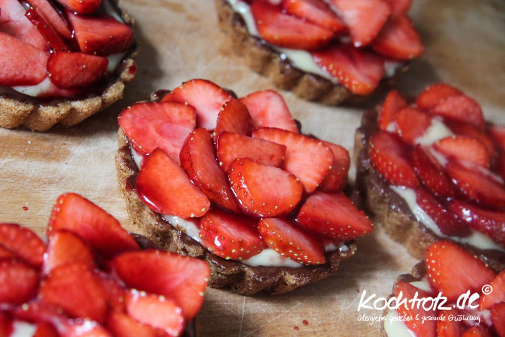 Früchte-Tartelettes, easy, auch low carb, glutenfrei und extrem variabel 4 beeren tartelettes rezept einfach 1 8 3kochtrotzt-rezepte