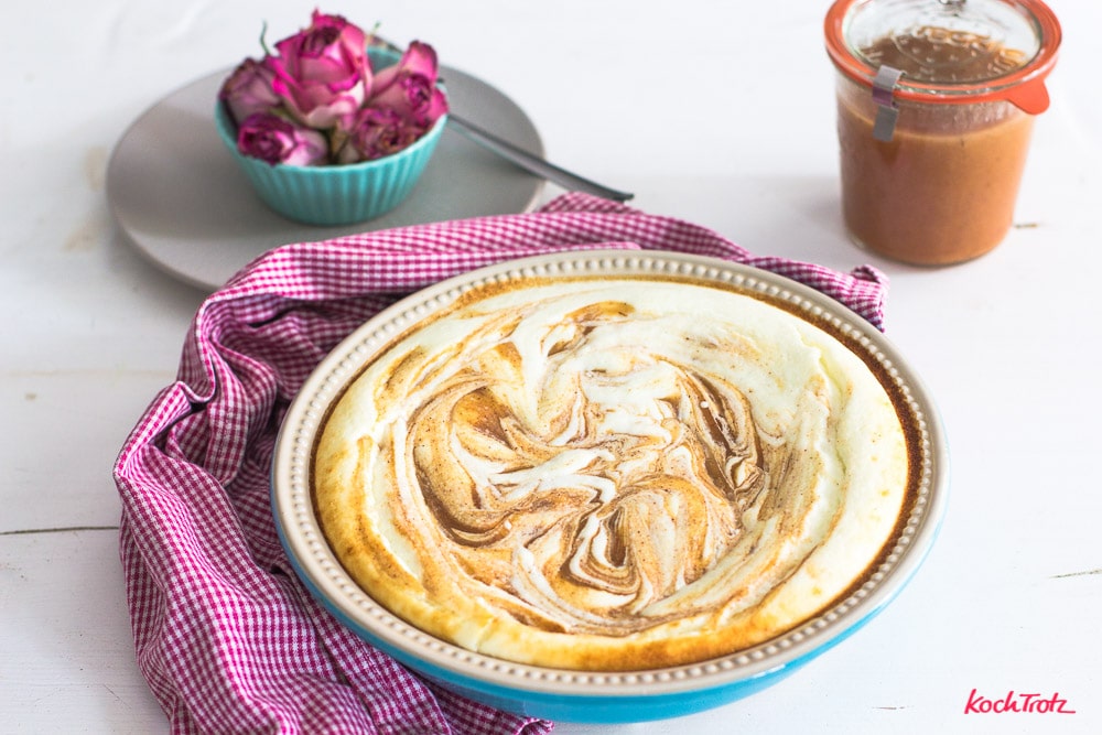 leckerer low-carb Cheesecake-Auflauf mit Fruchtswirl 1 cheesecakeauflauf wenig kalorien 1 1kochtrotzt-rezepte
