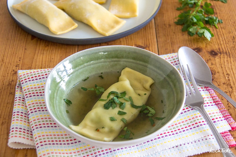 Glutenfreie Maultaschen mit selbstgemachtem Nudelteig 7 glutenfreie Maultaschen 1 22 12kochtrotzt-rezepte