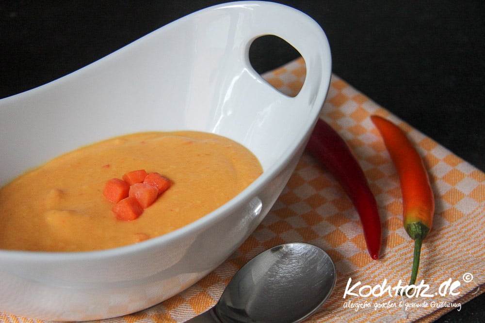 Karotten-Kartoffel-Suppe mit Kokosmilch, Ingwer & Chili 1 karotten kartoffel suppe ingwer chile 1 4kochtrotzt-rezepte
