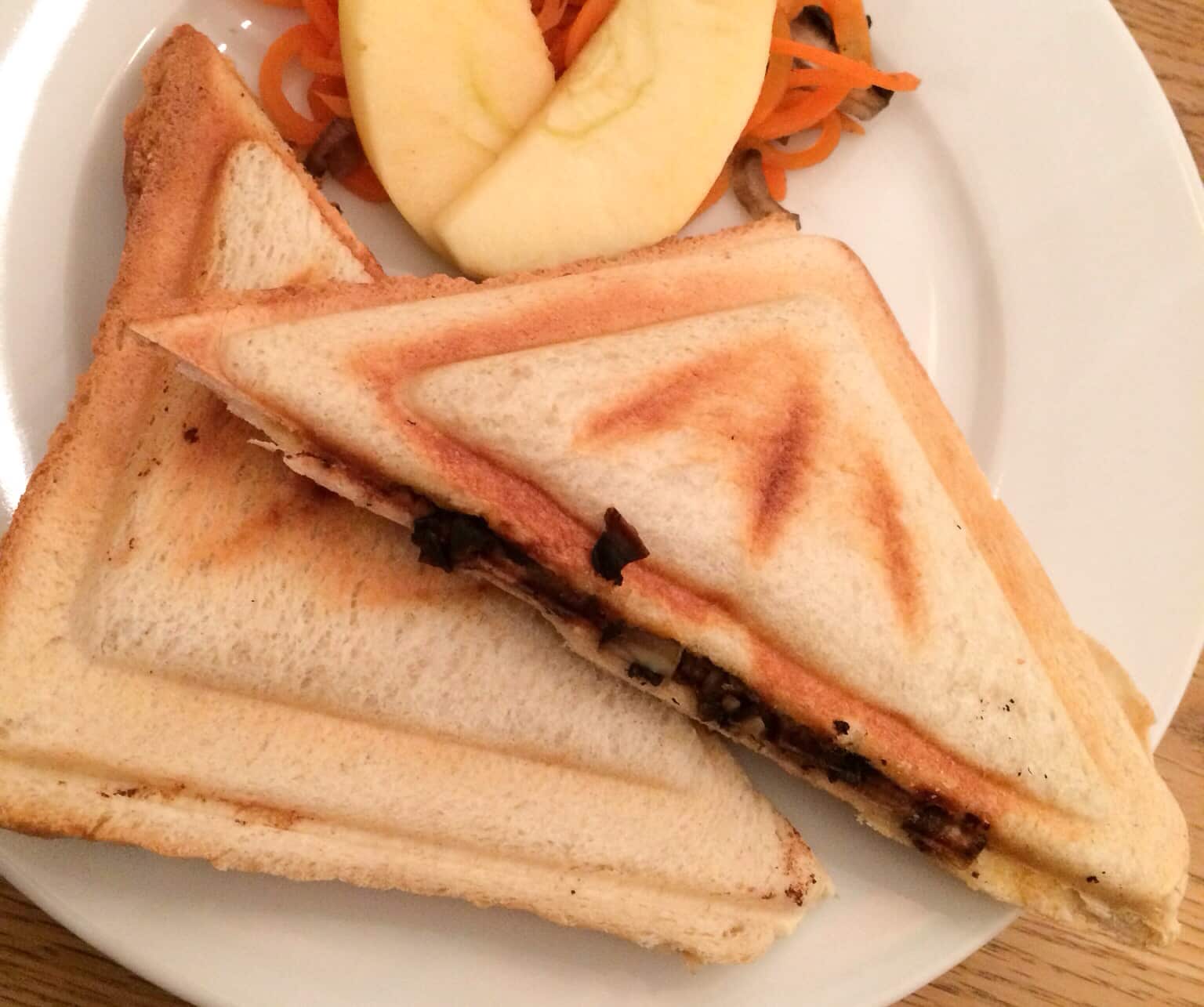 Sandwiches getoastet mit Gemüseversteck - auch glutenfrei 1 kid action sandwiches mit gemueseversteck 1 8 2kochtrotzt-rezepte