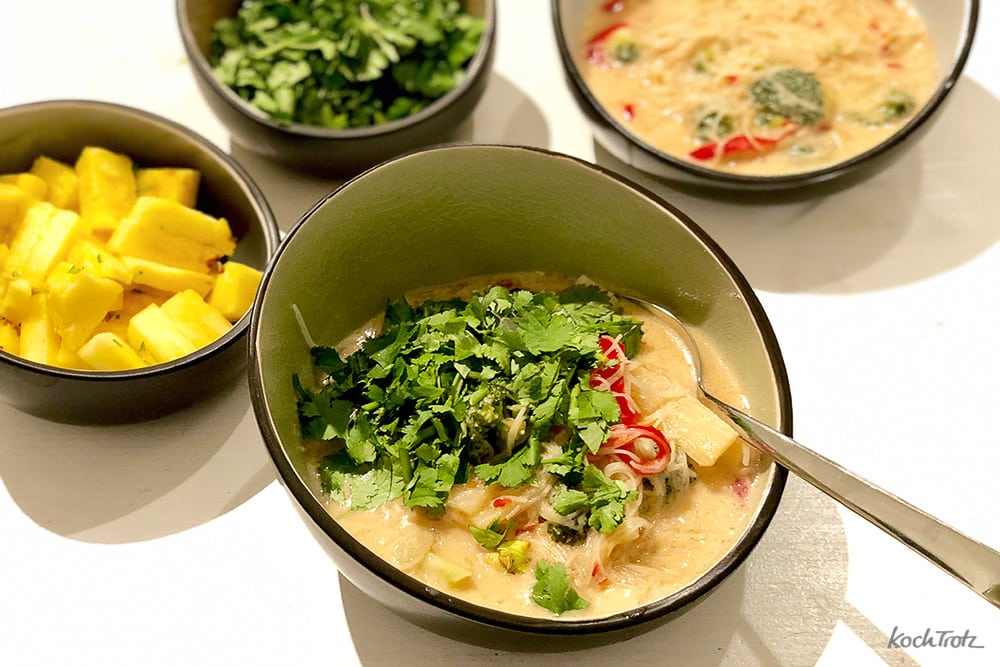 Thailändische Kokosmilchsuppe ganz einfach, schnell und variabel 3 kokosmilchsuppe 2 20kochtrotzt-rezepte