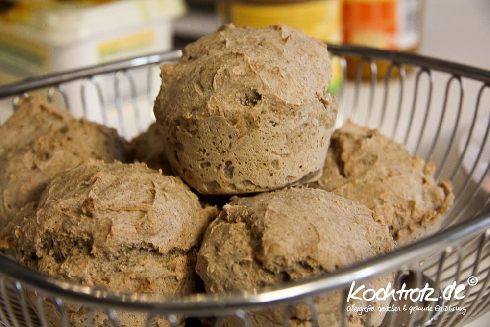 Buchweizen-Brötchen ohne Hefe, glutenfrei 1 kt f buchweizen broetchen2 4kochtrotzt-rezepte