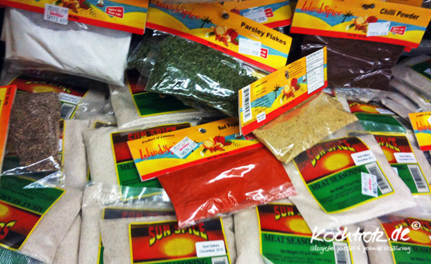Gewürze im Supermarkt auf Jamaica Gewürze im Supermarkt auf Jamaica
