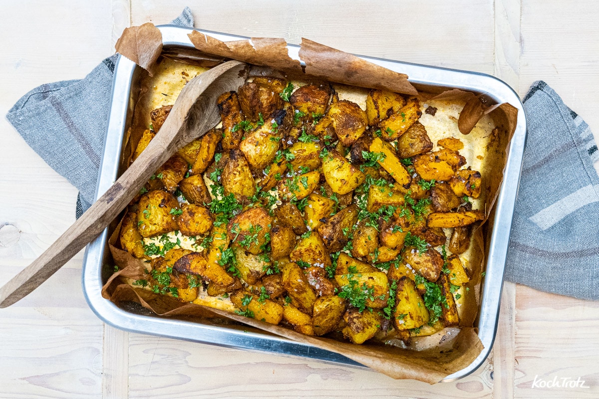 Aus dem Backofen: Knuspriger Kürbis und Kartoffeln 5 kuerbis kartoffeln aus dem backofen knsuprig 4 32kochtrotzt-rezepte