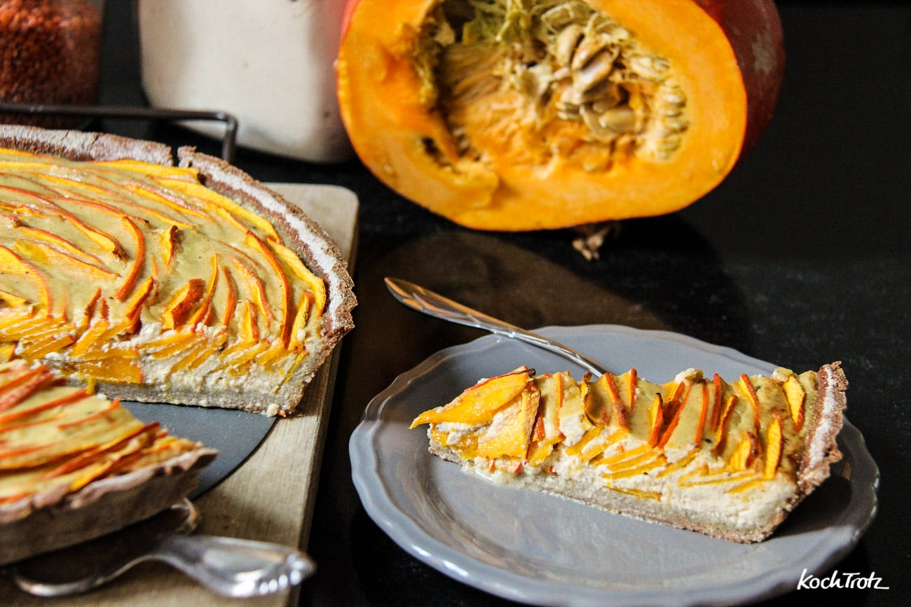 Wunderschöne herzhafte Kürbistarte mit Linsen-Mürbeteig - low carb, glutenfrei, variable Füllungen 1 kuerbis tarte mit linsen muerbeteig glutfrei 1 15 2kochtrotzt-rezepte