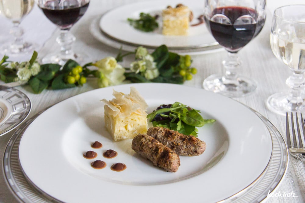 Kulinarische Reise mit dem Orient-Express über Belgrad | Gibanica und Ćevapčići vom Kalb mit Pflaumenjus 4 reise orient express belgrad cevapcici gibanica 8 1kochtrotzt-rezepte