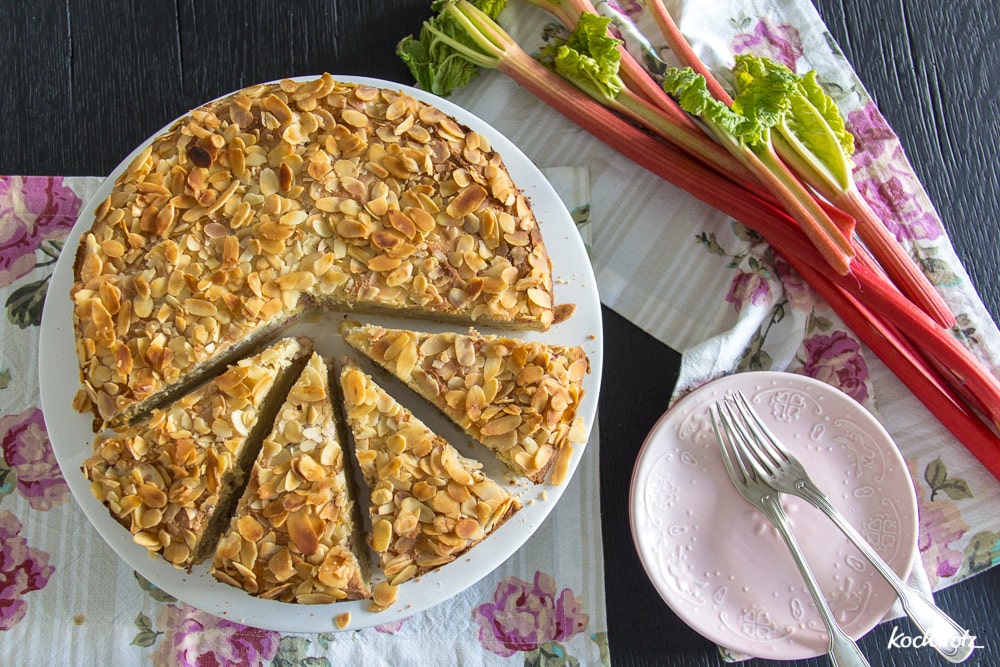 Saftiger Rhabarber-Mandelkuchen | optional glutenfrei und zuckerfrei 4 rhabarber mandelkuchen glutenfrei 6 14kochtrotzt-rezepte