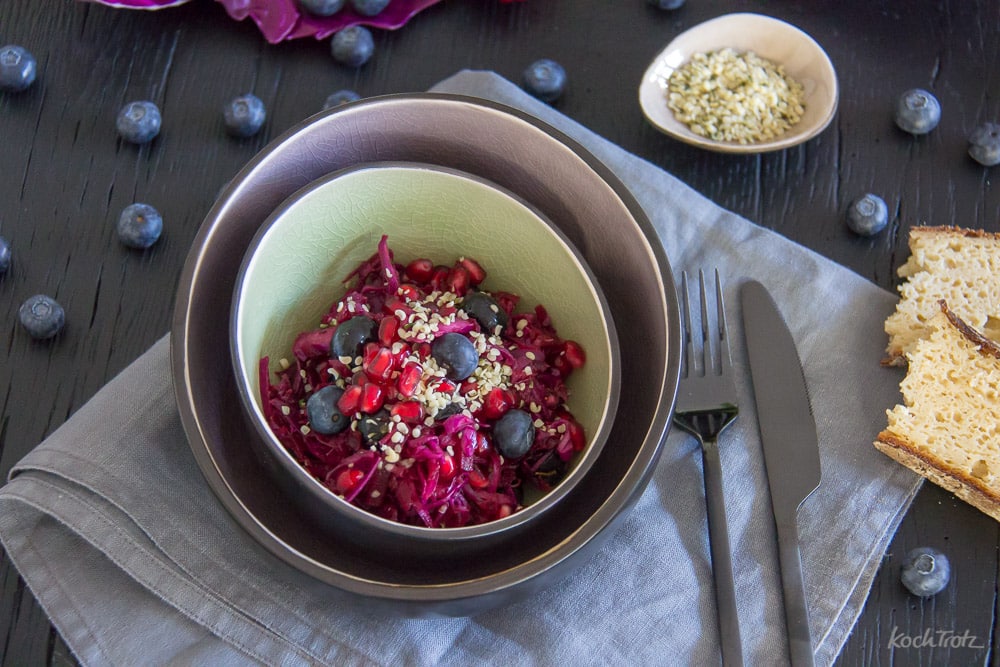 Spitzkohlsalat mit Rote Bete 5 salat mit spitzkohl rote bete heidelbeeren 1 14kochtrotzt-rezepte