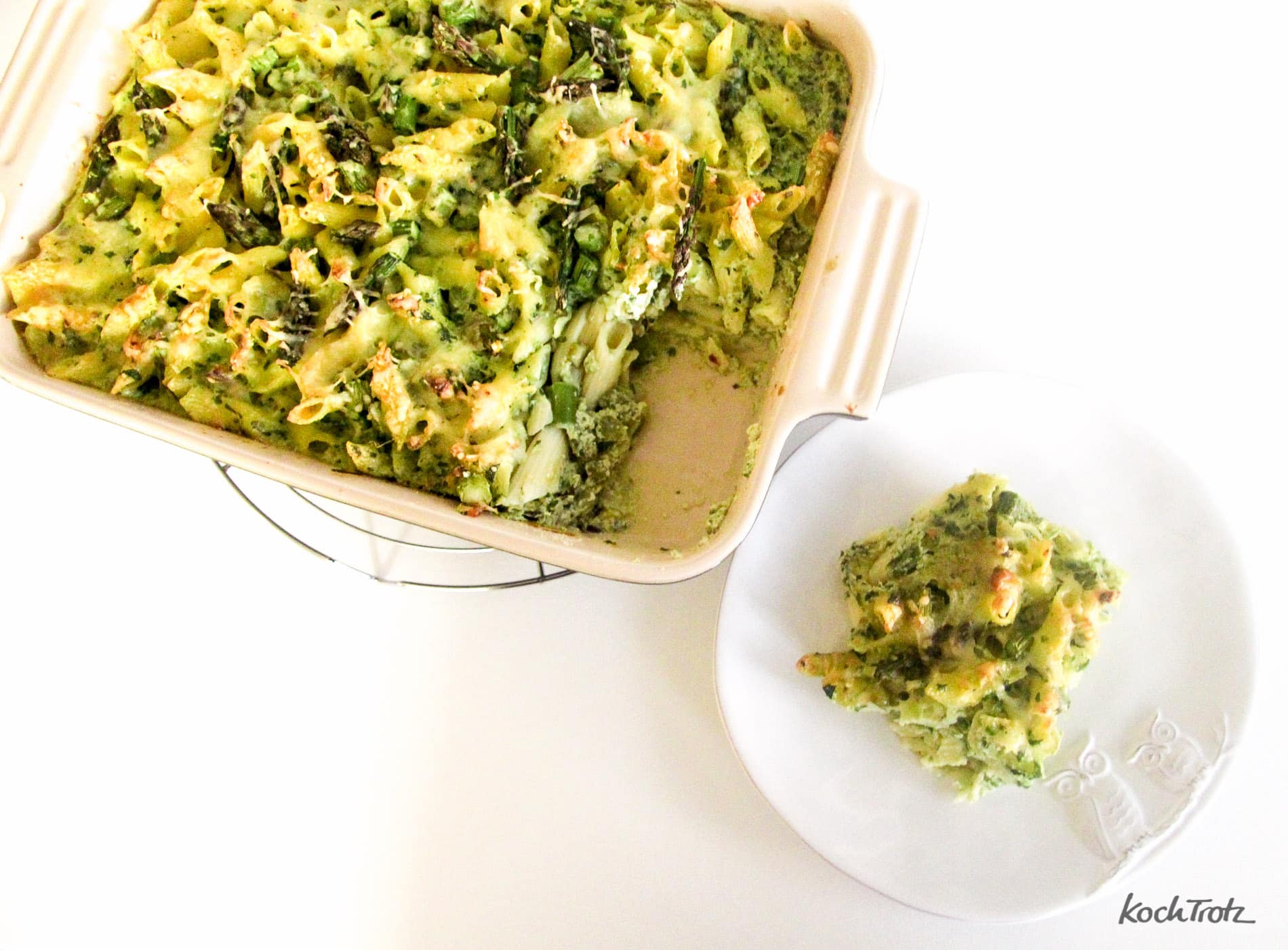 Bärlauch-Spargel-Nudelauflauf mit Bärlauch-Alternative - vegetarisch oder vegan, optional glutenfrei 1 spargel baerlauch pasta nudel auflauf glutenfrei vegetarisch oder vegan alternativ basilikum 8 2kochtrotzt-rezepte