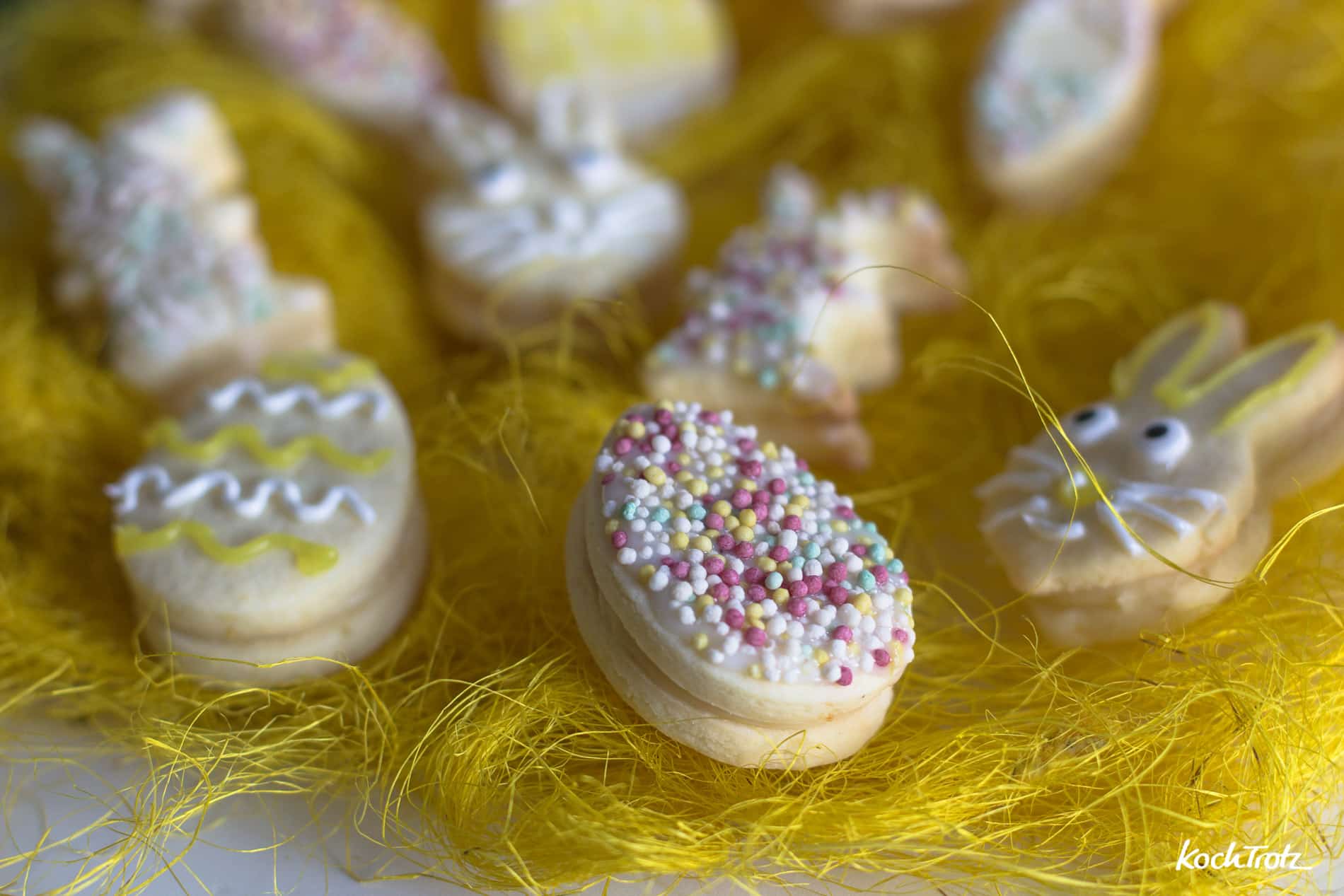 Glutenfreie Osterkekse | Zitronige Doppelkekse mit weißer Schokoladenfüllung | optional fructosearm 2 zitronige doppelkekse frischkaese schokolade glutenfrei 7kochtrotzt-rezepte