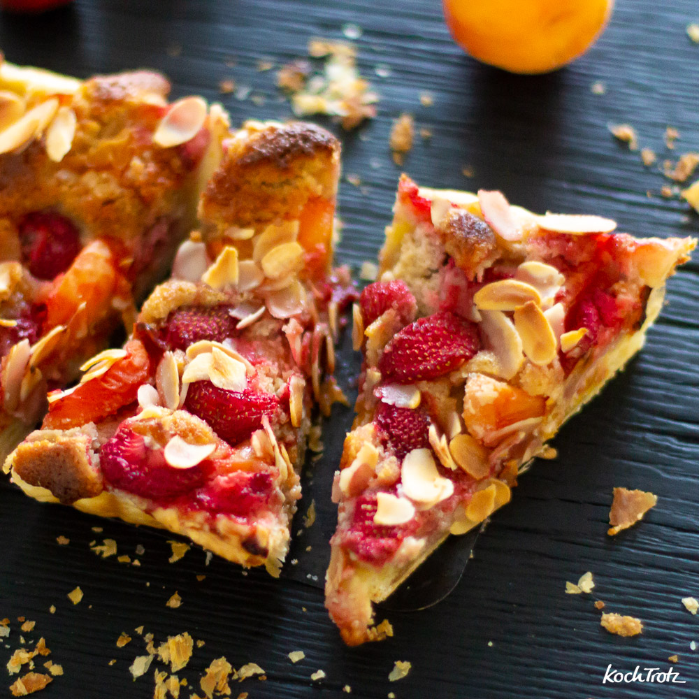 Frangipane Tarte mit Aprikosen und Erdbeeren | auch glutenfrei