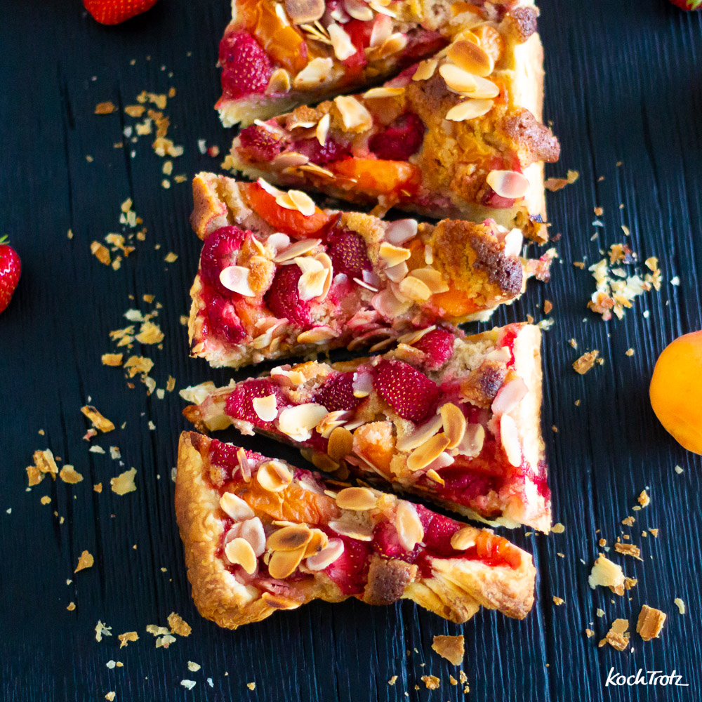 Frangipane Tarte mit Aprikosen und Erdbeeren | auch glutenfrei