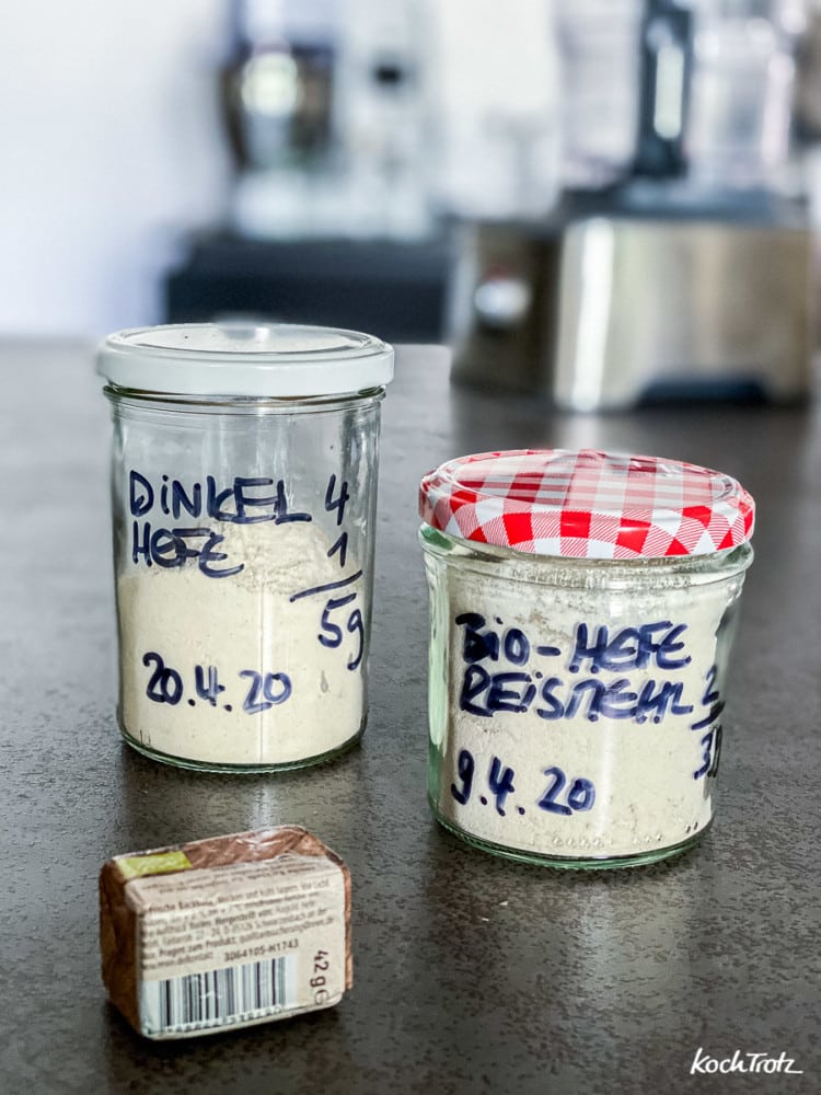 Frischhefe monatelang haltbar machen ohne einfrieren | Hefepulver | DIY-Trockenhefe 1 Frischhefe wochenlang haltbar machen ohne einfrieren Hefepulver