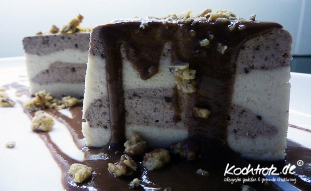 Bratapfel-Mousse geschichtet mit Maronenmousse Bratapfel-Mousse geschichtet mit Maronenmousse