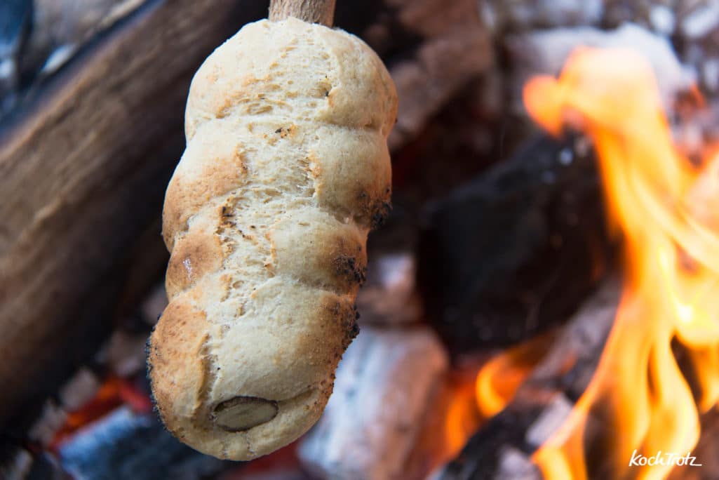 Brotzeit: Unsere liebsten Brot-Rezepte 8 Stockbrot