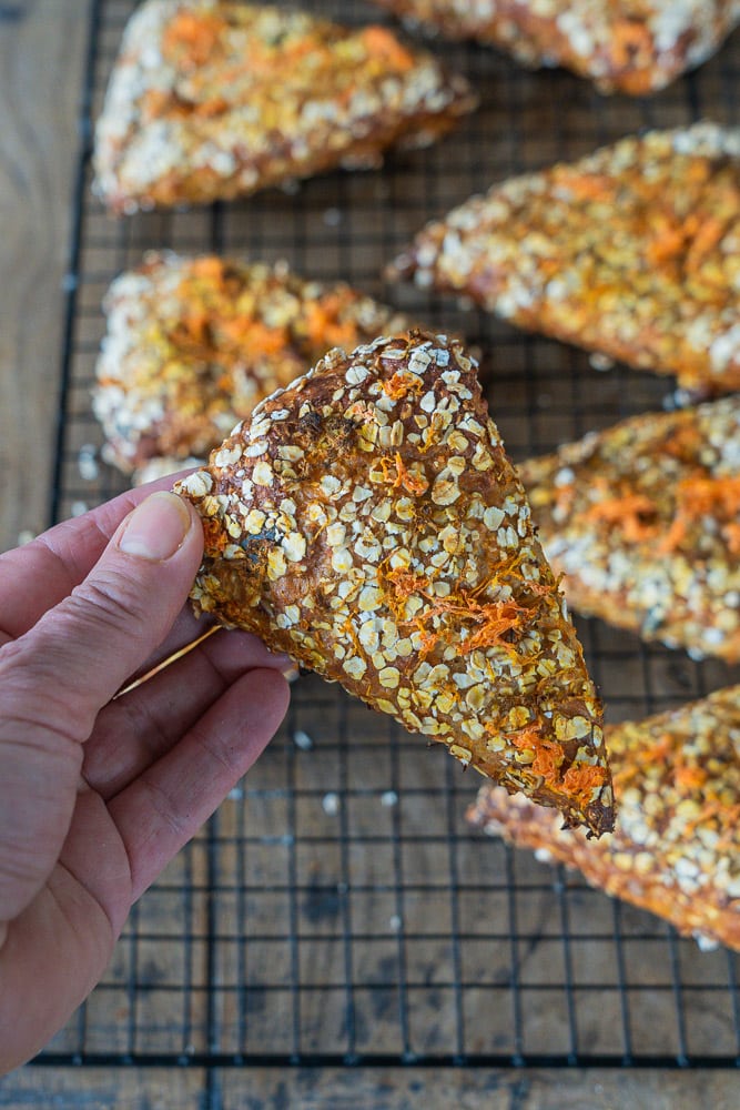 Schnelle Karotten-Brötchen - super einfach, ohne Hefe 6 schnelle Karotten-Brötchen ohne Hefe, einfach Karotten-Ecken