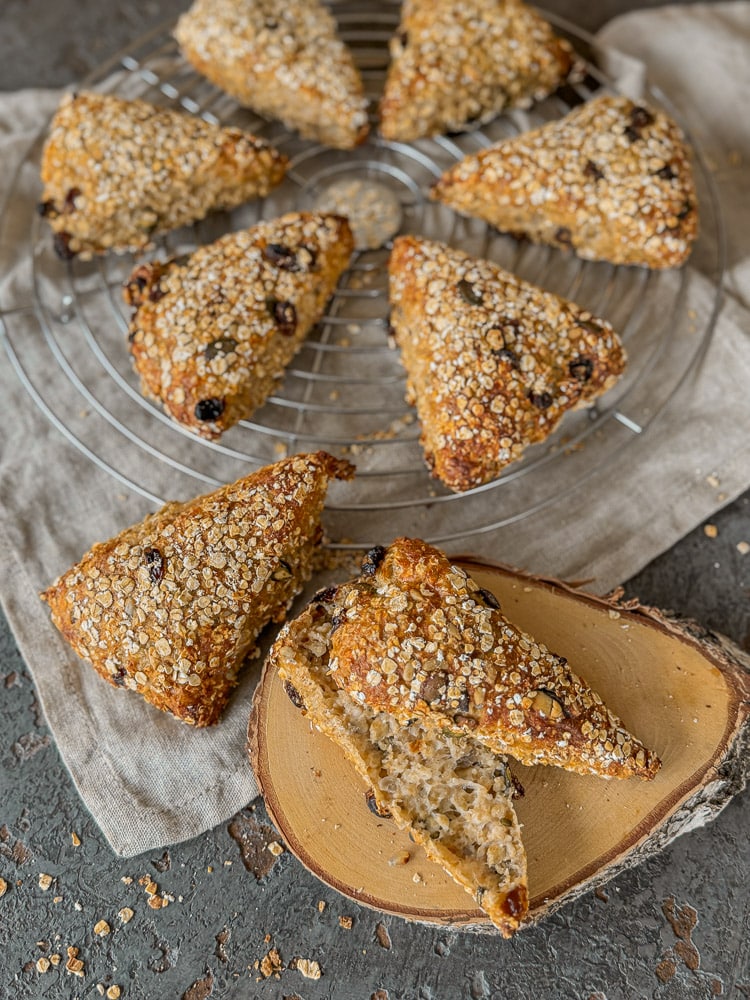 Schnelle Müsli-Brötchen - super einfach, ohne Hefe 2 Schnelle und gesunde Müsli-Brötchen auch glutenfrei und vegan