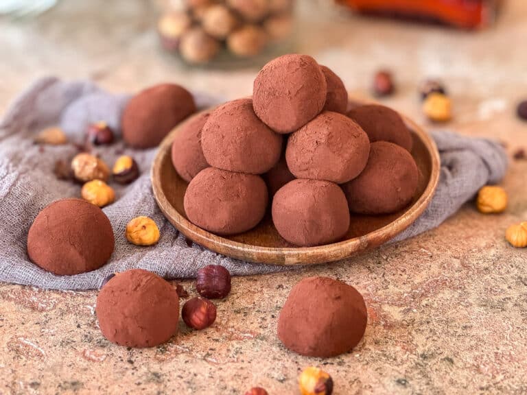 einfaches Rezept Tiramisu Baci | Tiramisu Kugeln mit 5 Zutaten | Tiramisu Küsschen