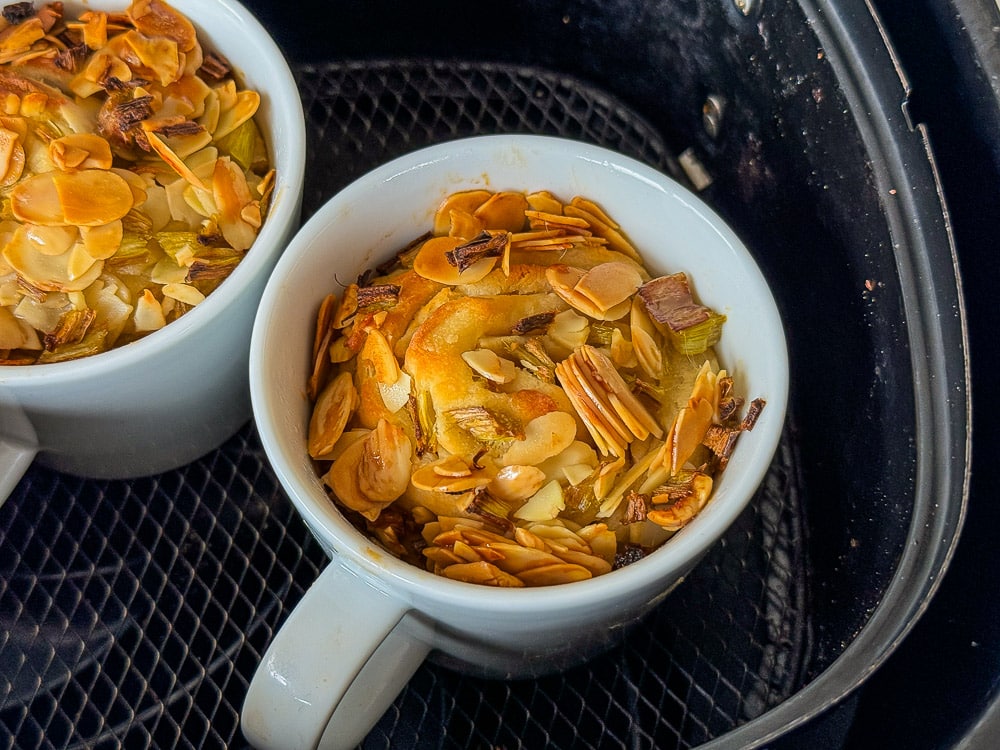 Airfryer Rezept Tassen-Schnecken Rhabarber-Marzipan