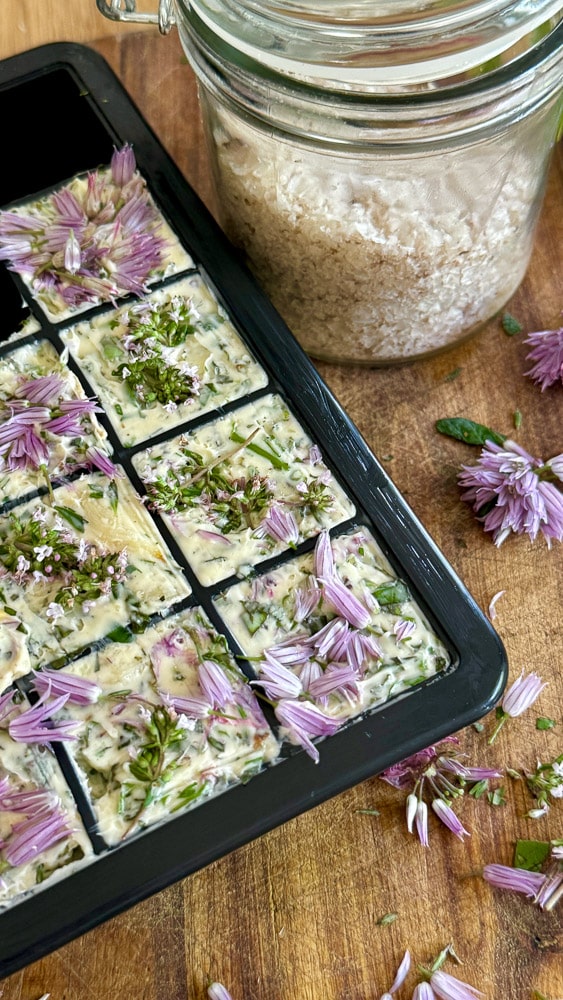 Meine beste selbstgemachte Kräuterbutter 15 Meine beste selbstgemachte Kräuterbutter - einfaches Rezept