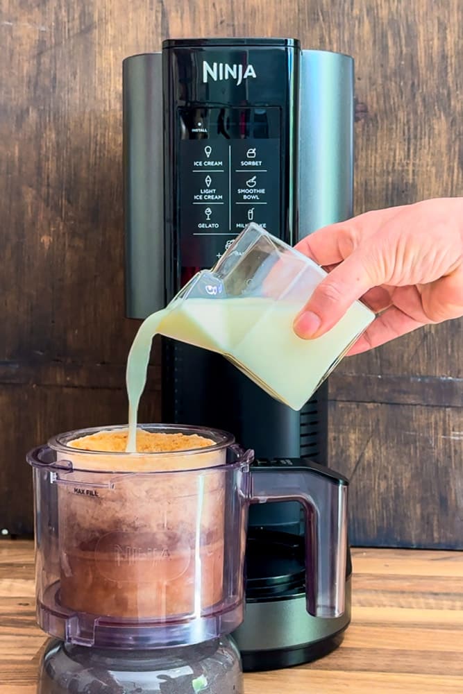 Cremiger Eiskaffee mit der Ninja Creami Eismaschine 1 cremiger Eiskaffee mit der Ninja Creami Eismaschine