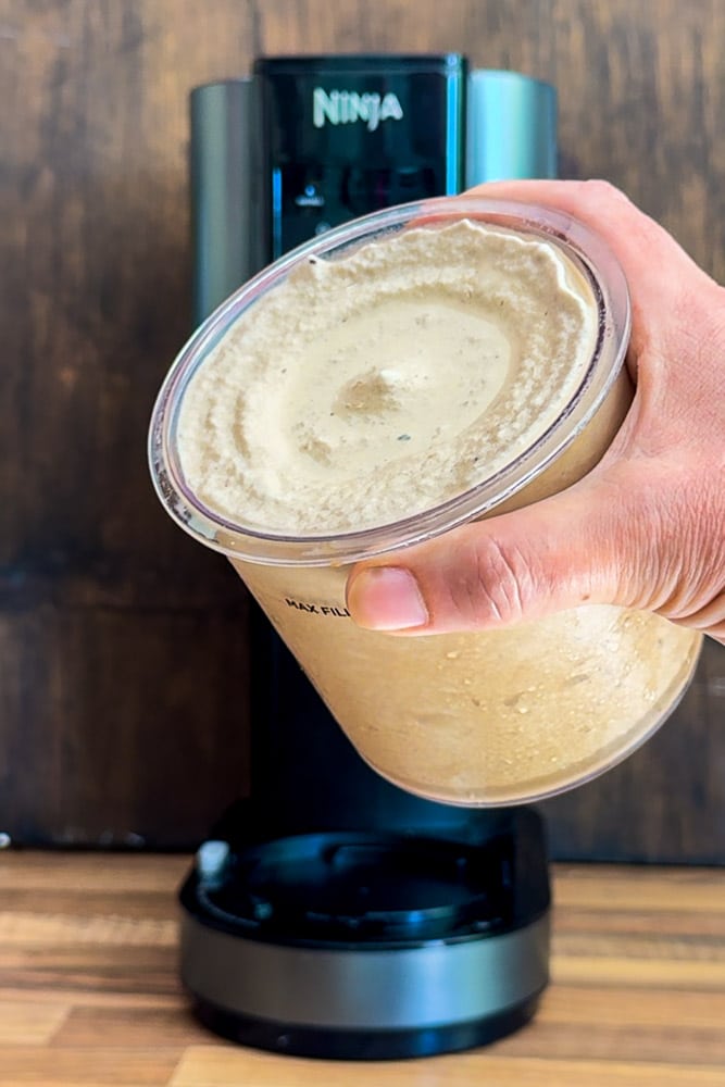 Cremiger Eiskaffee mit der Ninja Creami Eismaschine 11 cremiger Eiskaffee mit der Ninja Creami Eismaschine