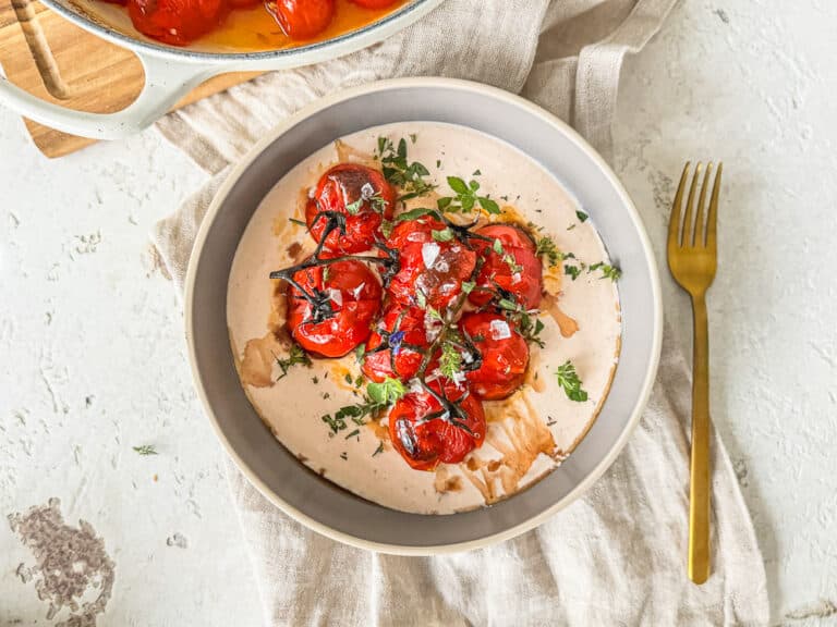 Gebacken Tomaten auf Joghurt Rezept