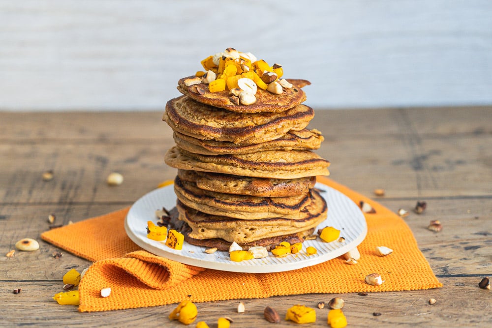 Vegane Kürbis-Pancakes - einfaches 4 Zutaten-Rezept (glutenfrei) 8 einfaches Rezept Kürbis-Pancakes, vegan und glutenfrei