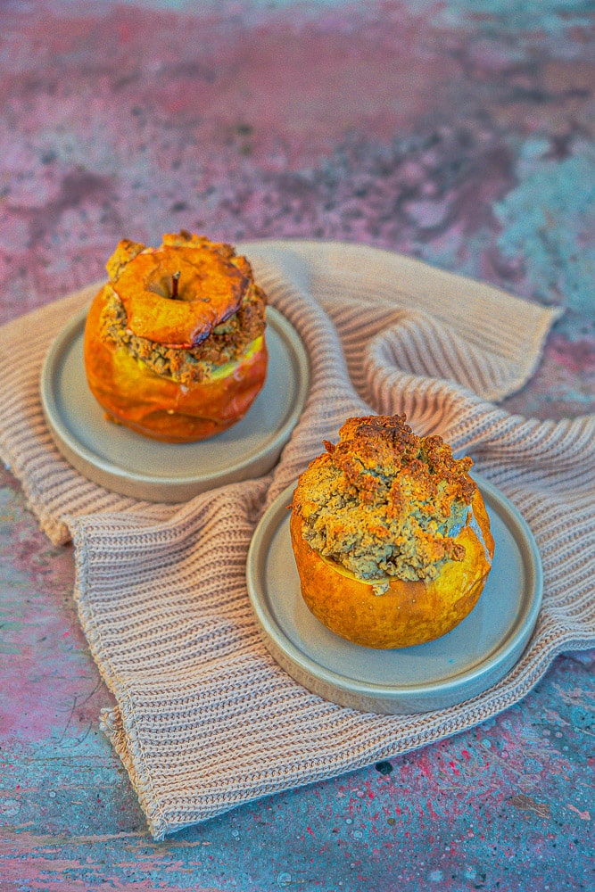 Bratapfel mit Marzipan-Streuselfüllung - ohne Mehl 5 Bratapfel einfaches Rezept ohne Mehl wahlweise glutenfrei