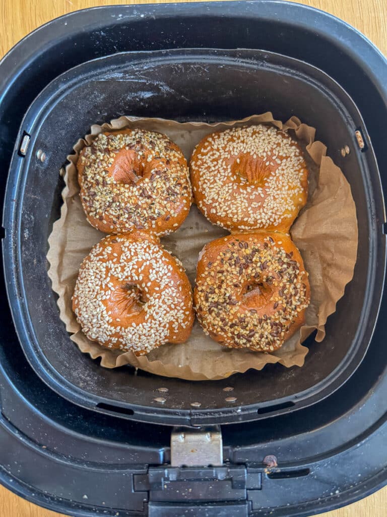 Schnelle Protein-Hafer-Bagels ohne Hefe, auch glutenfrei 9 Protein-Hafer-Bagels ohne Hefe - einfaches und schnelles Rezept, auch glutenfrei
