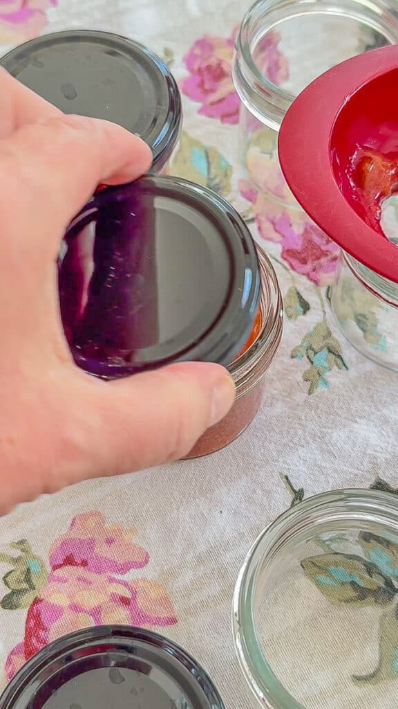 Erdbeer-Rhabarber-Marmelade – Flohmelade – Grundrezept 12 Flohmelade - Rezept Erdbeer-Rhabarber-Marmelade ohne Gelierzucker