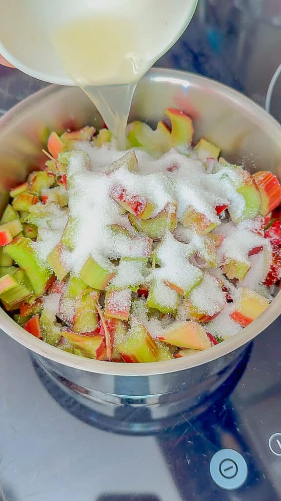 Erdbeer-Rhabarber-Marmelade – Flohmelade – Grundrezept 4 Flohmelade - Rezept Erdbeer-Rhabarber-Marmelade ohne Gelierzucker
