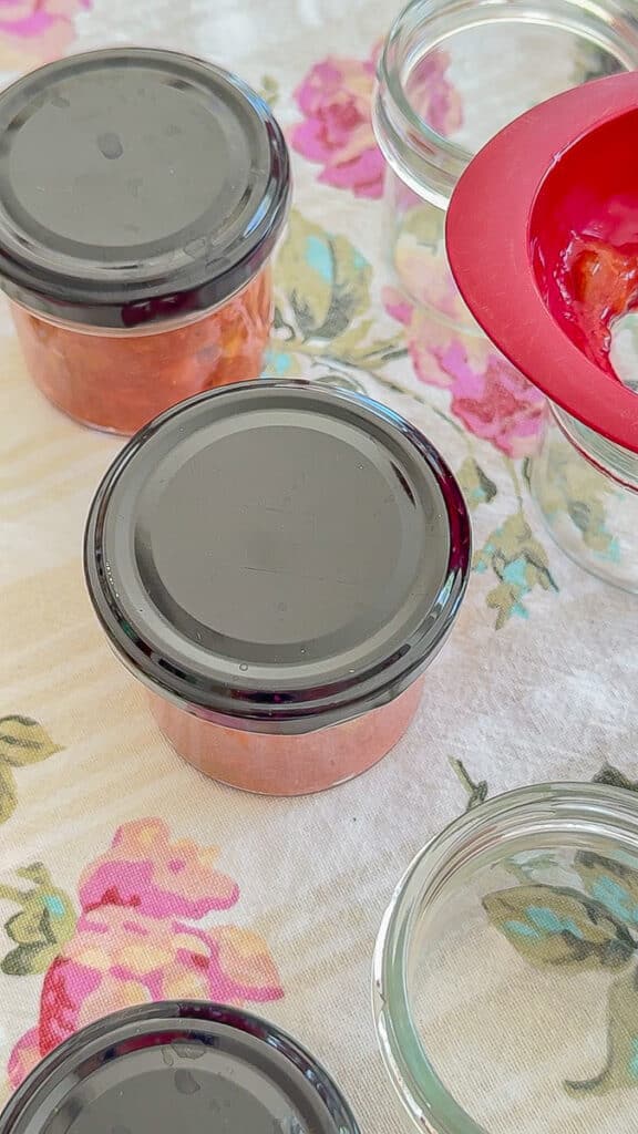 Erdbeer-Rhabarber-Marmelade – Flohmelade – Grundrezept 13 Flohmelade - Rezept Erdbeer-Rhabarber-Marmelade ohne Gelierzucker