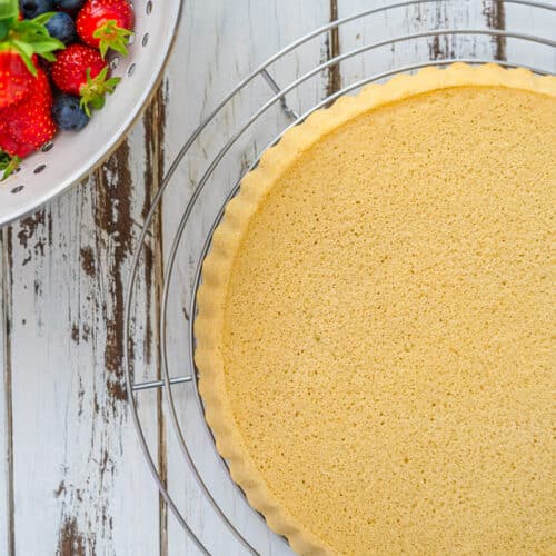 Rezept eifreier, veganer Biskuit ohne Fertigmehlmischung Biskuit ohne Ei, glutenfrei, vegan, ohne Fertigmehlmischung – locker wie vom Bäcker!
