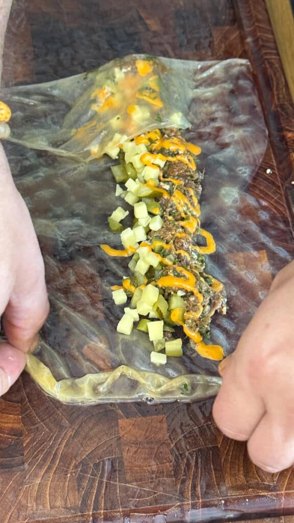 Knusprige Cheeseburger-Schnecken mit Reispapier – glutenfrei 8 Cheeseburger-Schnecken mit Reispapier - glutenfrei