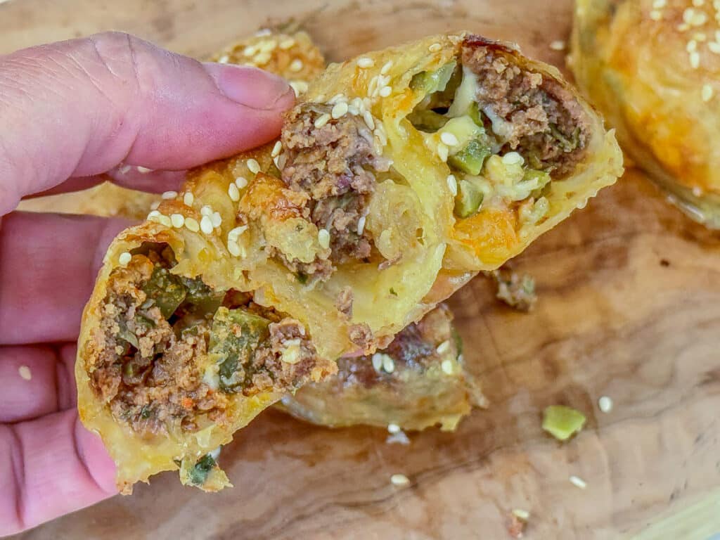 Knusprige Cheeseburger-Schnecken mit Reispapier – glutenfrei 16 Cheeseburger-Schnecken mit Reispapier - glutenfrei